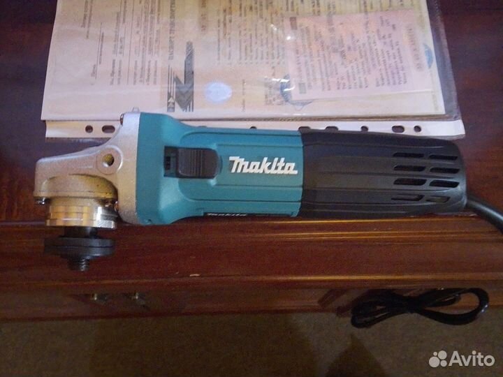 Болгарка новая makita