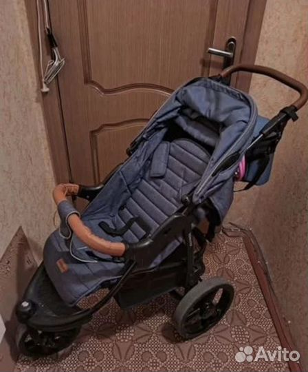 Прогулочная коляска 3-х колёсная