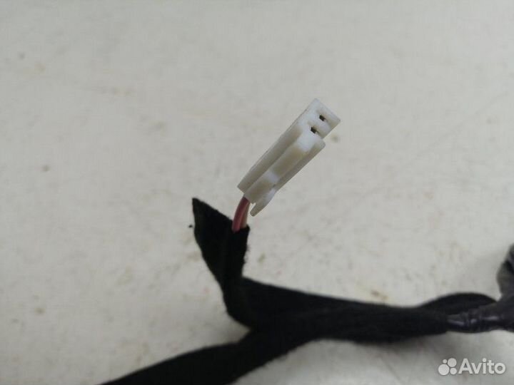 Проводка двери передняя правая Nissan Terrano F4R