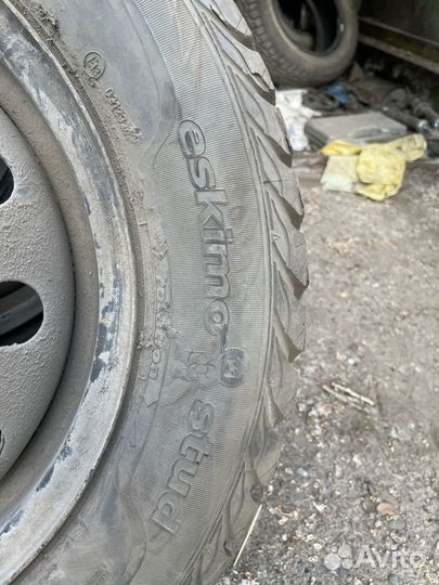 Sava Eskimo Stud 195/65 R15 71