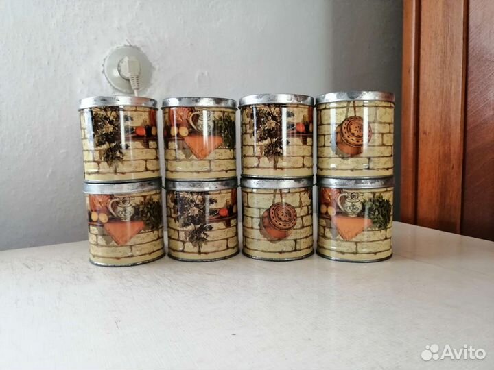 Набор жестяных банок СССР