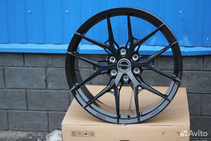 Кованые диски R22 для Cadillac Escalade / Tahoe