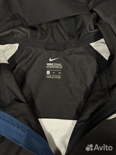 Ветровка Nike Zonal AeroShield