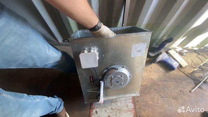 Прямоугольный канальный вентилятор вкп 50-25-4Е