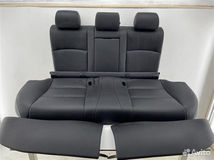 Сиденье заднее Bmw 5-Series F10 N52B25AF 2010