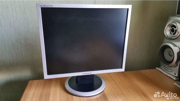 Samsung SyncMaster 740N VGA (17 дюймов)