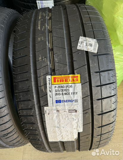 Pirelli P Zero PZ4 325/35 R23 и 285/40 R23