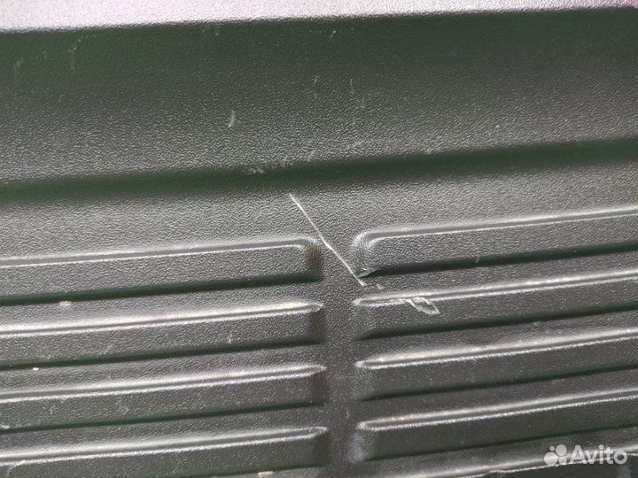 Накладка бампера задняя Toyota Land Cruiser 200