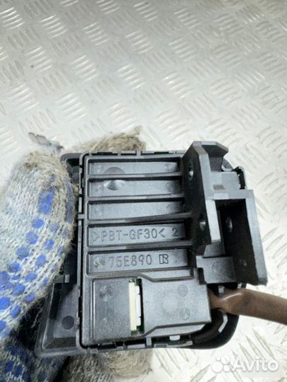 Переключатель мультимедиа Suzuki Vitara P90 2016