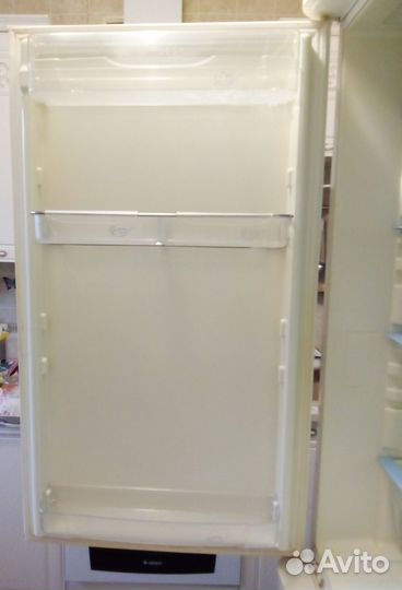 Холодильник Indesit рабочий