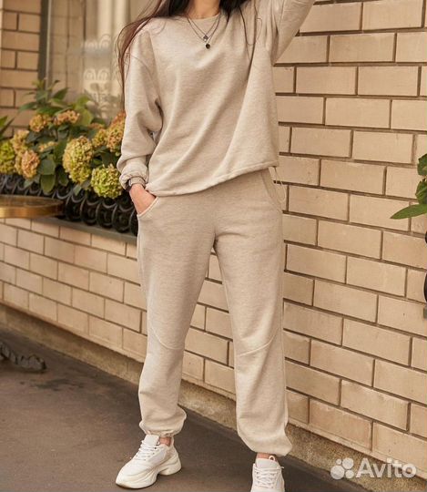 Спортивный костюм женский