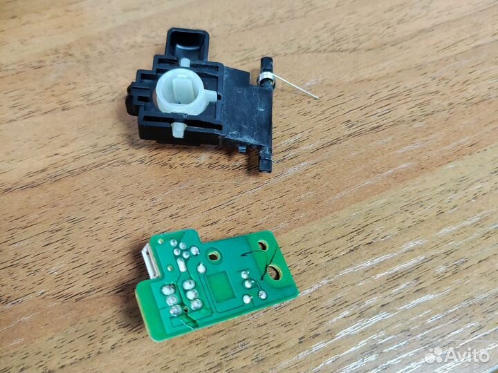 Выключатель питания RM1-5697 HP CP3525