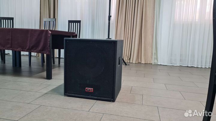 Сабвуфер пассивный концертный peavey