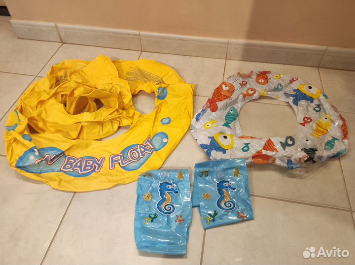 Надувной круг для плавания