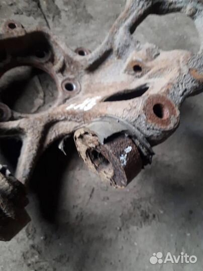 Кулак задний левый Mazda Mazda 6 GH