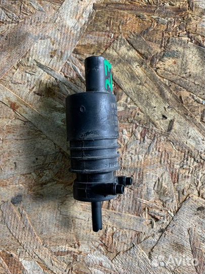 Насос омывателя стекла Volkswagen Touareg