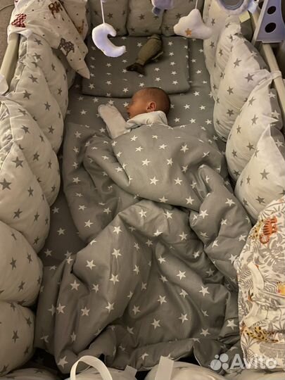 Бортики на кроватку