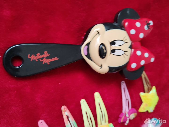 Заколки и резинки для волос