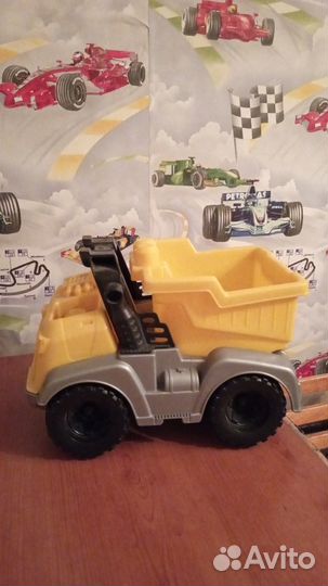 Грузовик -самосвал и конструктор mega blocks