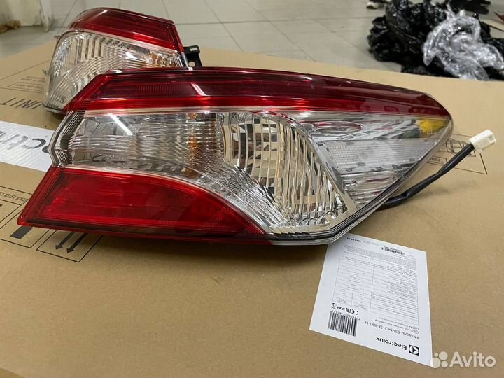Фонарь задний Toyota Camry V 70