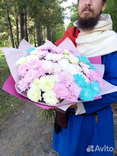 Букет гигант из радужных хризантем с доставкой