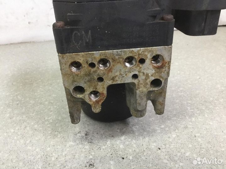 Блок ABS (насос) Toyota RAV 4 2006-2013