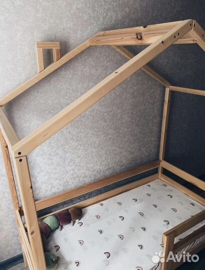 Детская кровать домик с матрасом