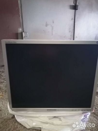 Монитор Samsung 940N