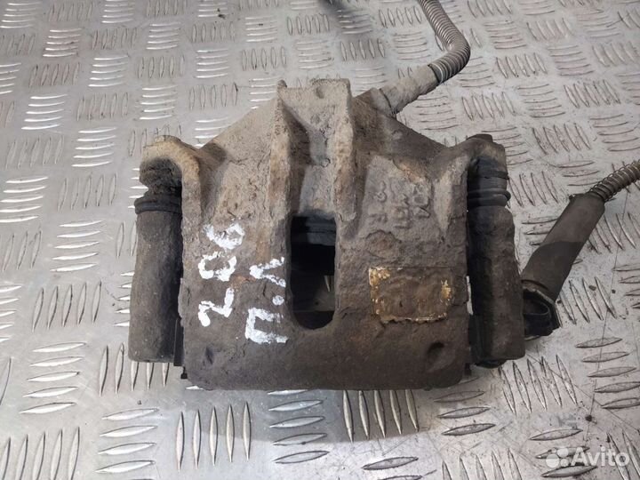 Передние суппорта Пежо 206