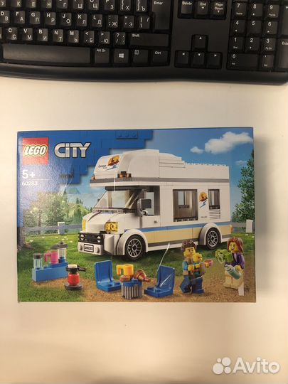 Lego City Отпуск в доме на колесах 60283