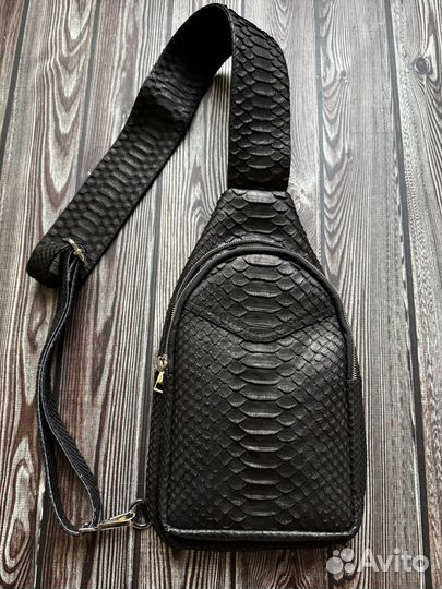 Сумка из кожи питона