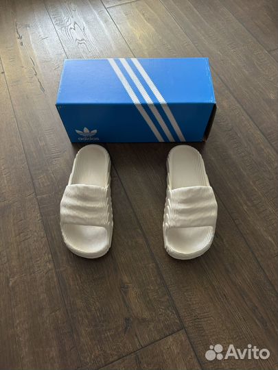 Adidas yeezy шлепки