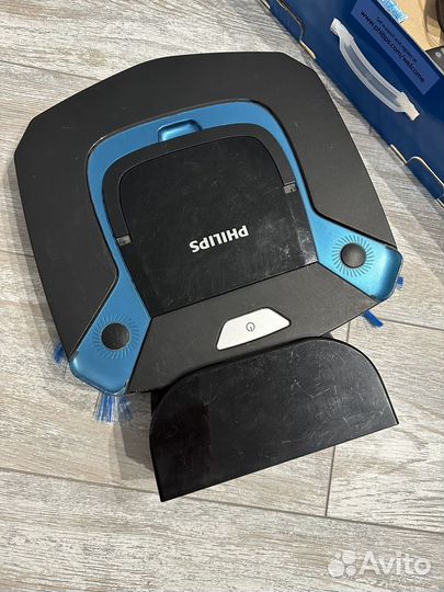 Робот пылесос philips