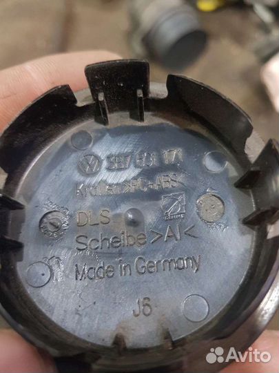 Колпачки на колеса Тигуан