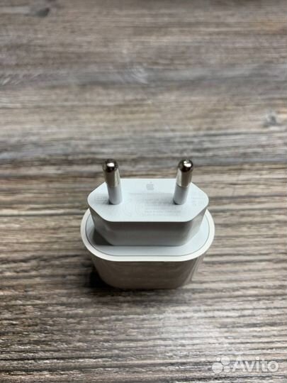 Блок питания Apple 20W type-C
