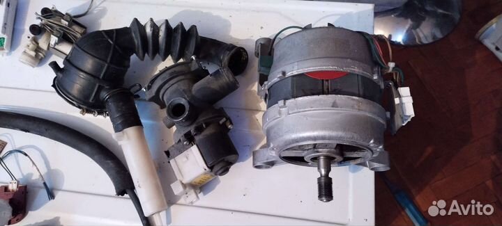 Запчасти стиралки Ariston AVL95