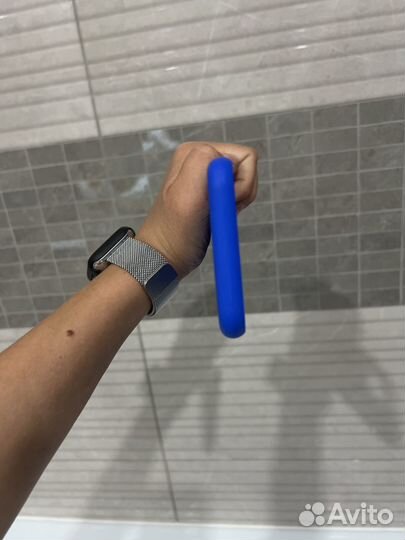 Силиконовый чехол на iPhone 11, синий