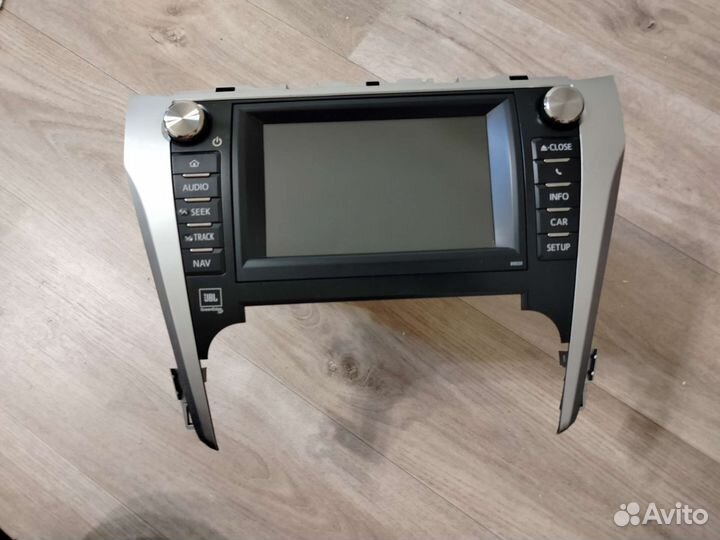Штатная магнитола на toyota camry 50