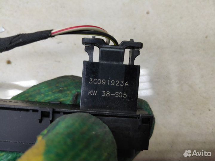 Датчик airbag Volkswagen Passat B6 1.9 BKC 2005