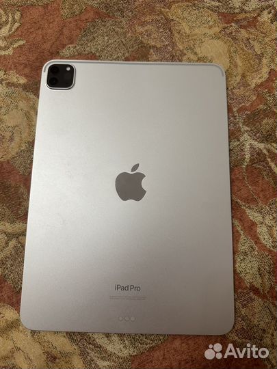 iPad pro 11 m2 256 с чехлом