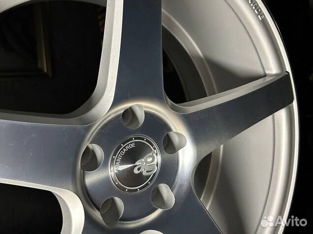 Новые разноширокие диски R19 5x112 Avantgarde