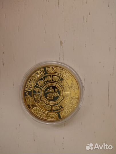 Монета сувенирная