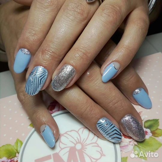 Маникюр, педикюр, наращивание ногтей