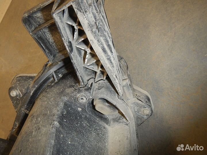 Б/У Б/У Фара левая, Mitsubishi (Митсубиси) -L200