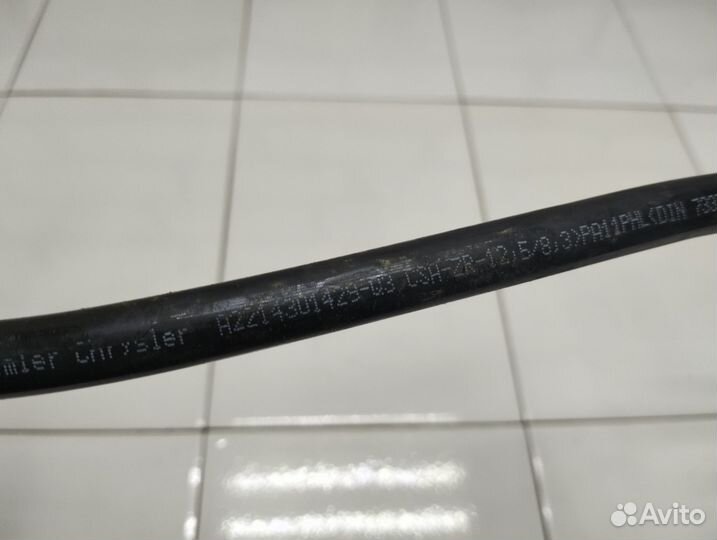 Трубка вакуумная Mercedes W221 S Class