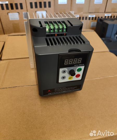 Преобразователь частоты 220 и 380 Вольт