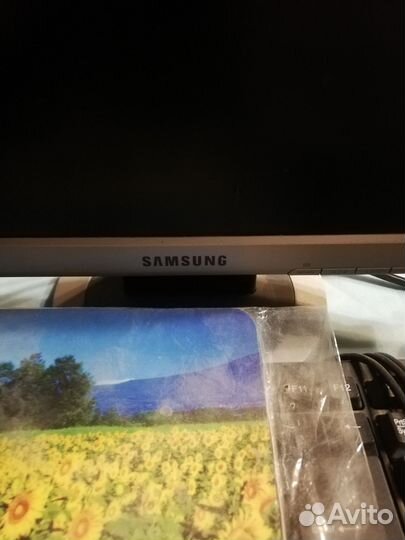 Монитор 17 и Подставка для компьютера