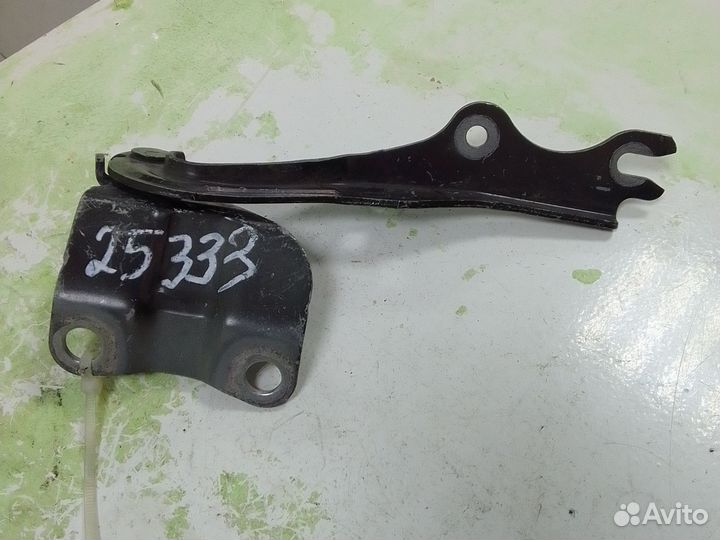 Петля капота Mazda 6