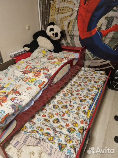 Кровать ввиде машинки