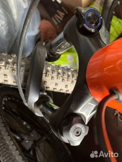 Вилка RockShox XC30 TK под 29 колеса